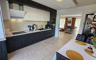 Penthouse modern cu 165 mp utili și 50 mp terasă, Strada Marcel Iancu - Poză 2