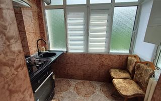 Etaj 2-Apartament 3Camere/Decomandat bloc din 1982-Zona Nicolina 1! - Poză 5