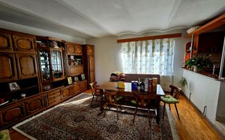 Casa de vanzare cu teren mare pe Ady Endre Aradul nou - Poză 16