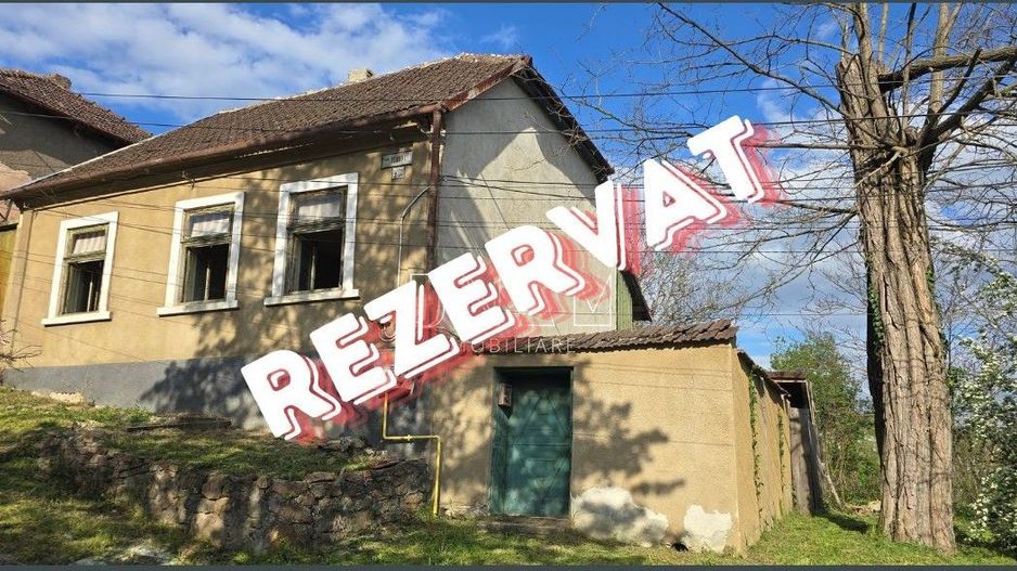 🏡 Casă accesibilă cu priveliște frumoasă în Reșița! - Poză 1