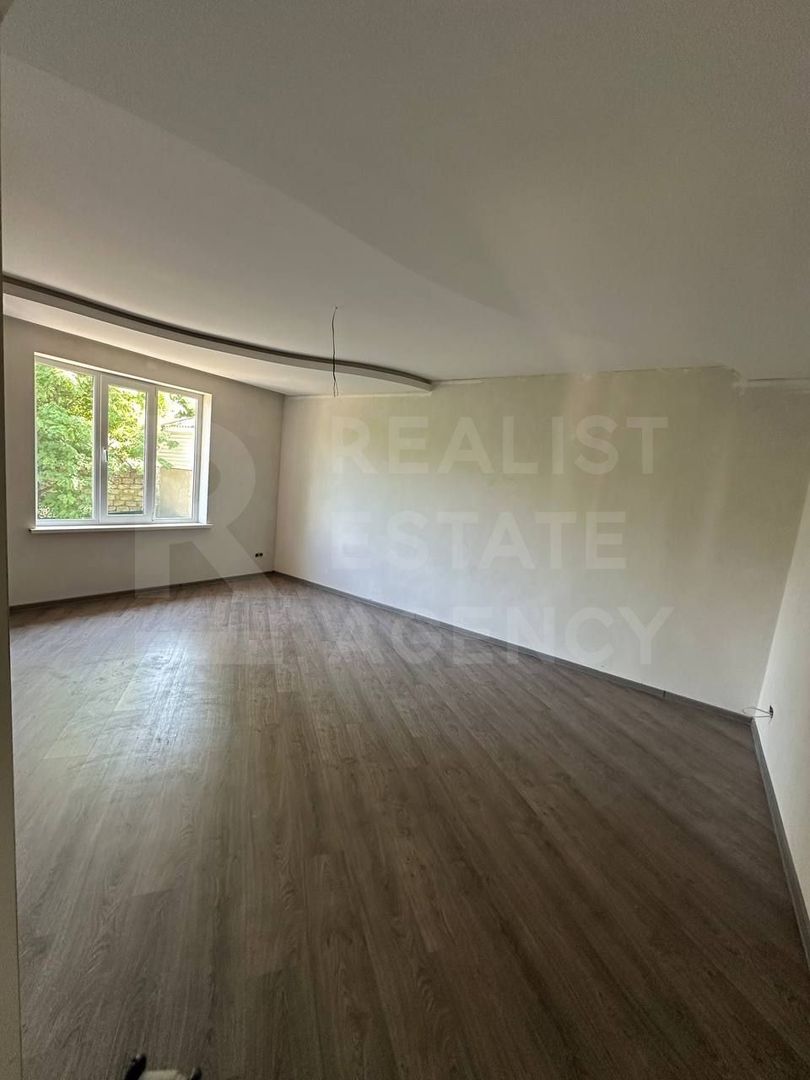 Vânzare 2 case pe un teritoriu, situată pe satul. Marandeni. - Poză 13