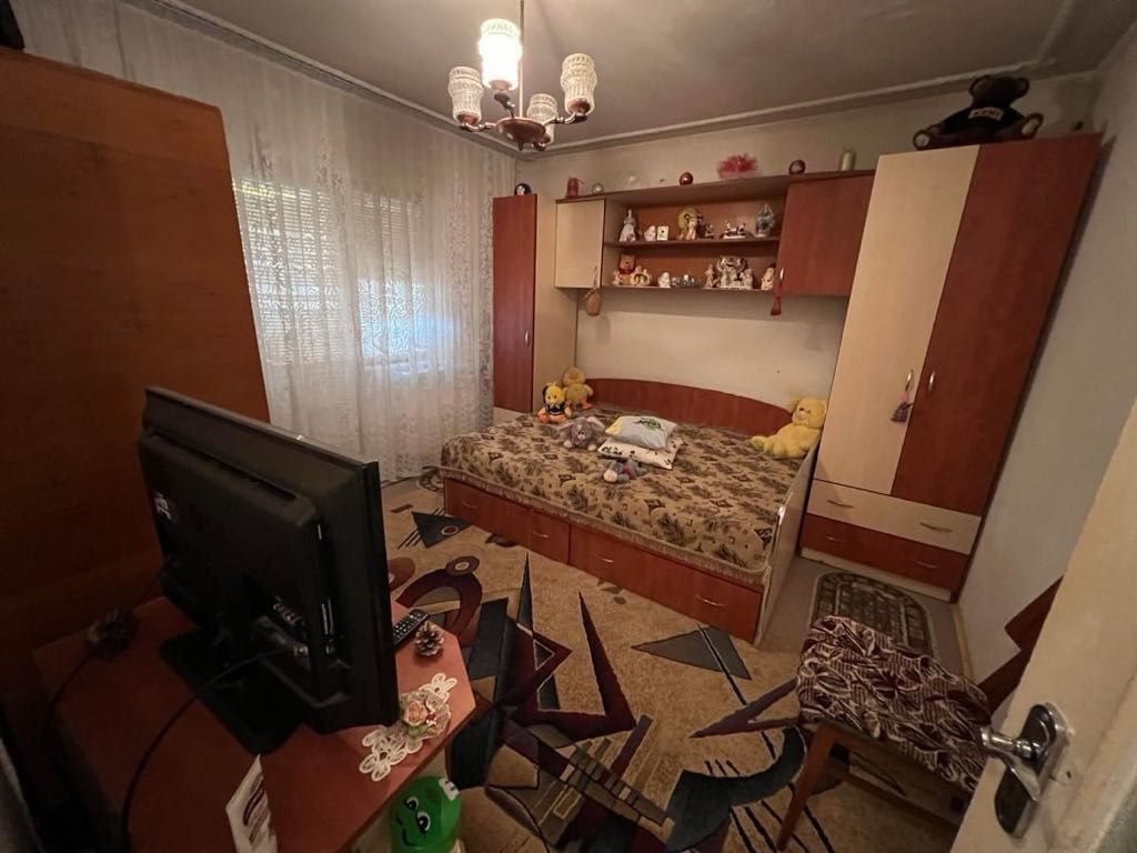 Apartament  3 camere, etaj 4/4, Micro 21 - Poză 2