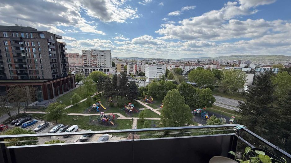 Apartament renovat complet, mobilat ,balcon 9 mp, view panoramic. - Poză 2