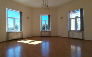 Apartament de vanzare situat ultracentral, langa Lic. E. Gojdu, Oradea - Poză 6