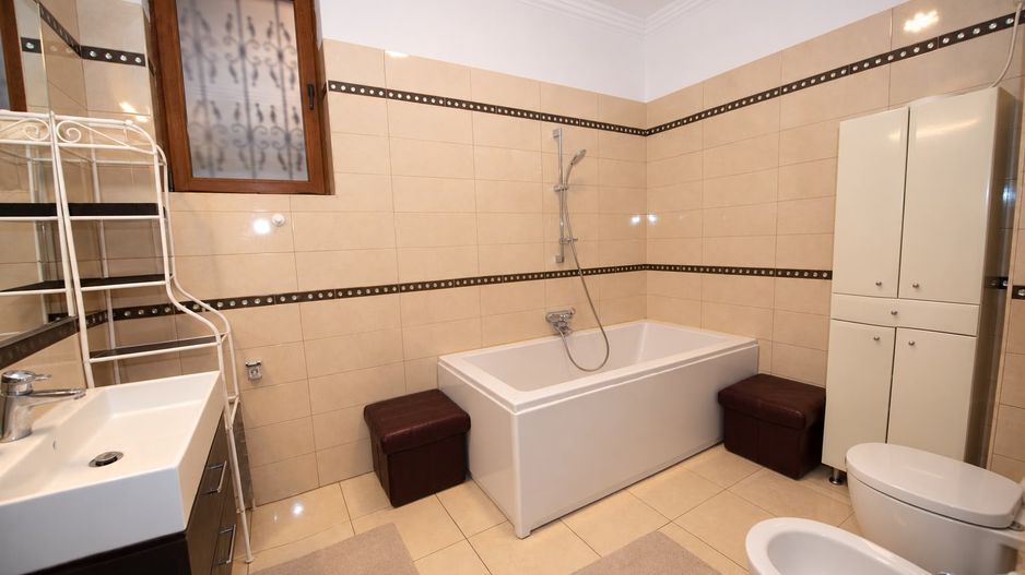 Apartament cu 4 camere, 117mp de vanzare, terasa 25mp, în zona Grivita - Poză 2