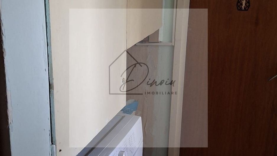 Apartament 4 camere de vanzare Titan Ozana I etaj 4/4 - Poză 5