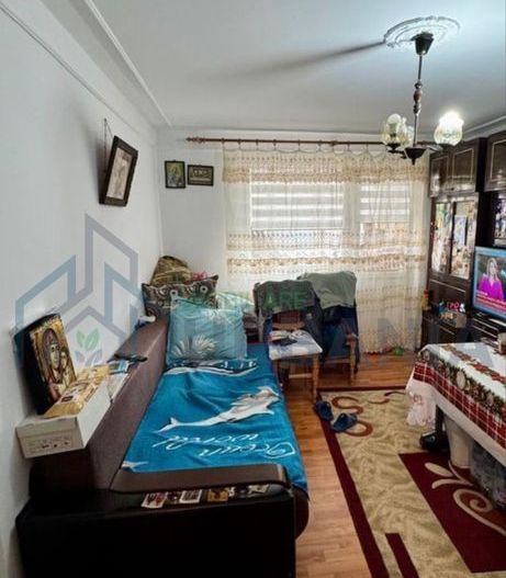 De vanzare apartament 2 camere Podu Ros bulevard - Poză 2