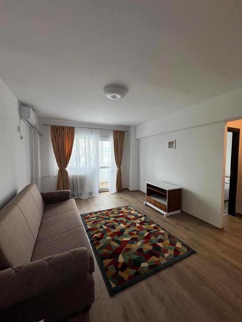 De închiriat apartament 2 camere Piața Sudului - Poză 1