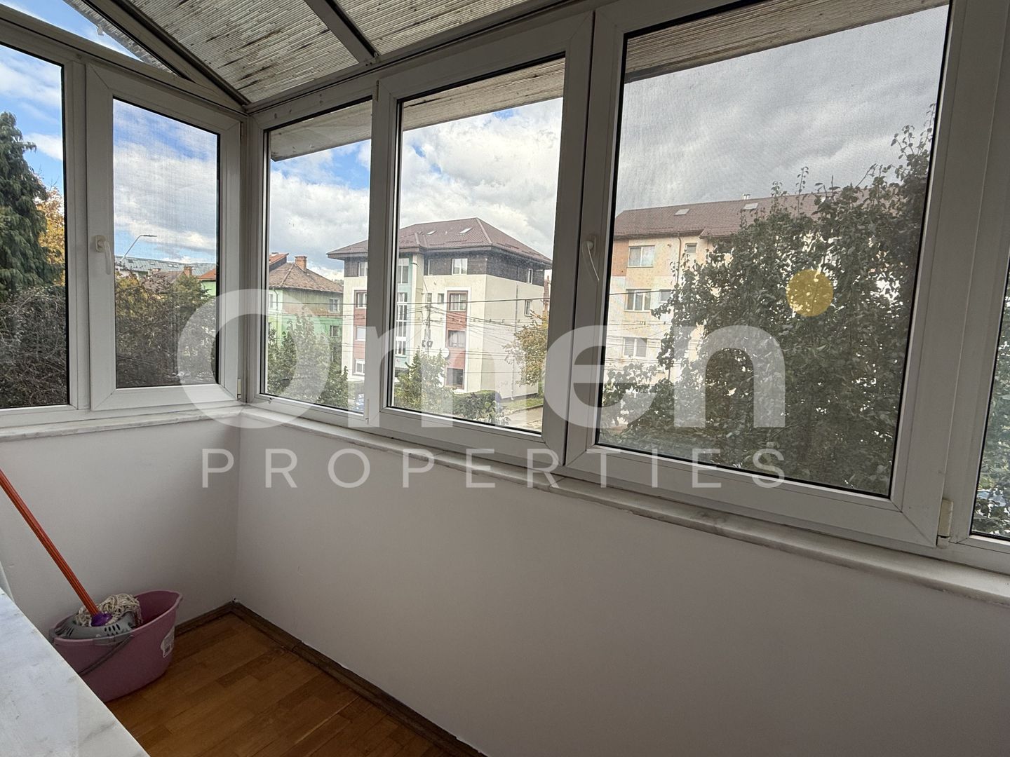 Apartament 3 camere decomandat, etaj 1,  zona centrală - Poză 17