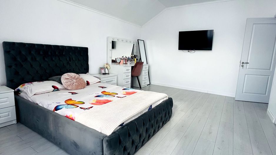 Casă de vânzare – 6 camere P+M, Haieu - Poză 18