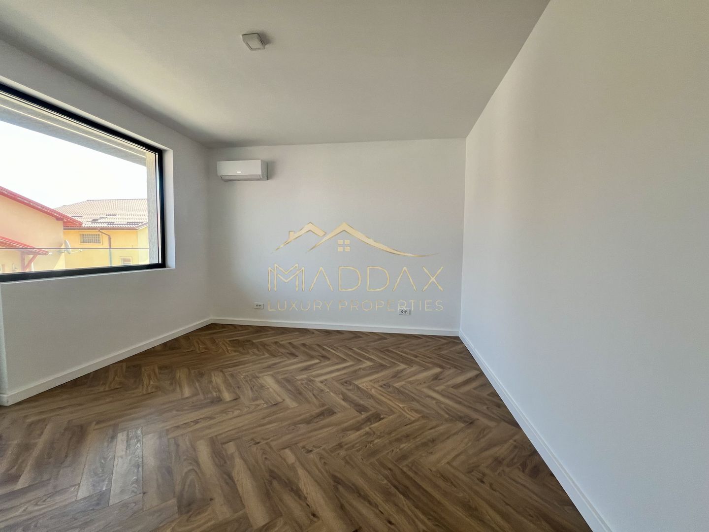 Vilă **6 camere  **451mp // Zona Iancu Nicolae - Poză 90