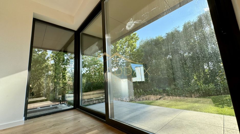 Vila cu 5 camere  *366mp* / Curte privată + piscina*315mp*/ Pipera - Lake View - Poză 32