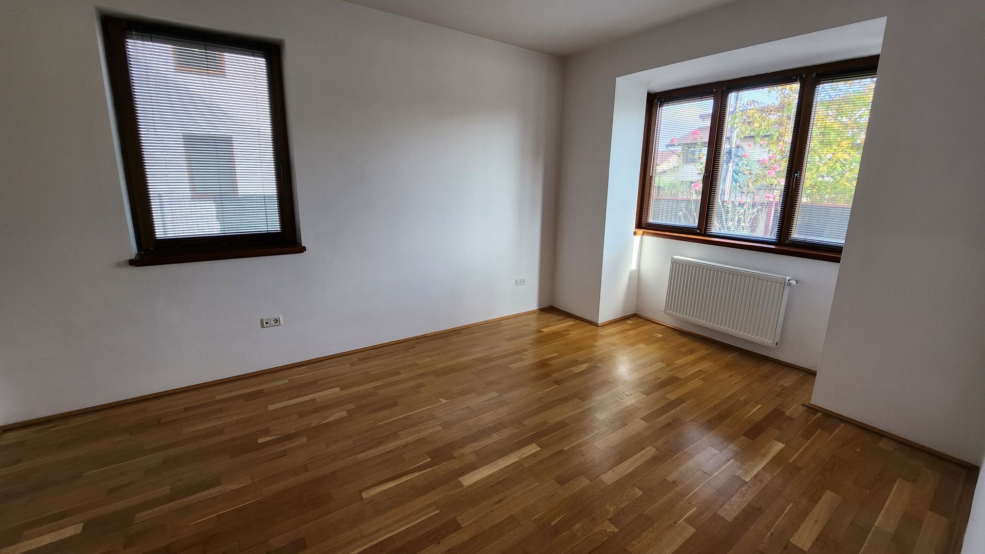 Vilă  inchiriere zona Aradului aproape de British School - Poză 34