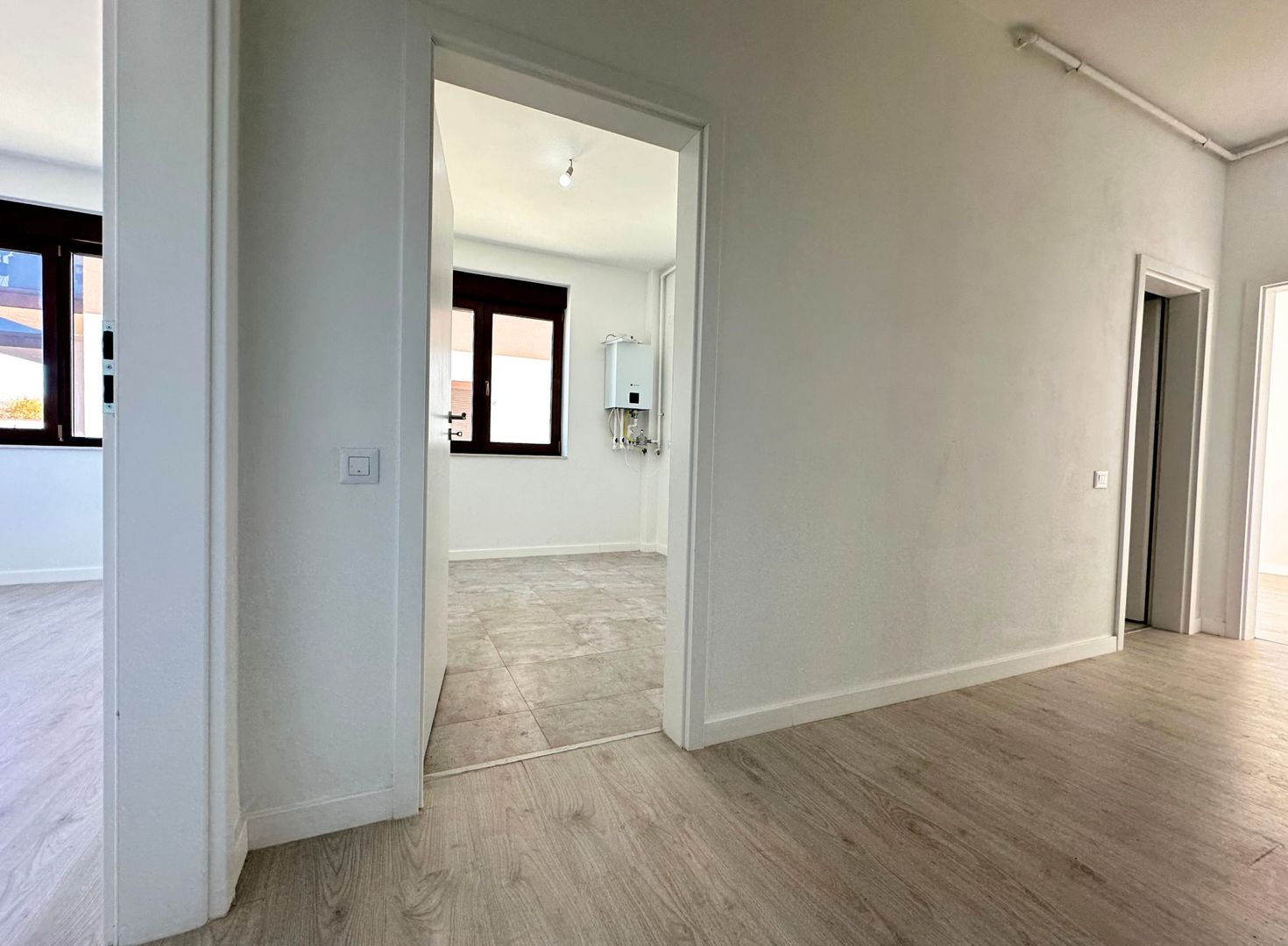 Apartament 2 camere 60 mp cu geam la baie lângă Paradisul Acvatic - Poză 10