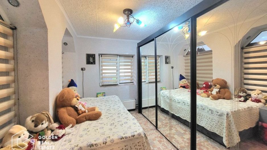 Casa P+M în Curtici, 1080 mp teren, 8 camere - Poză 8