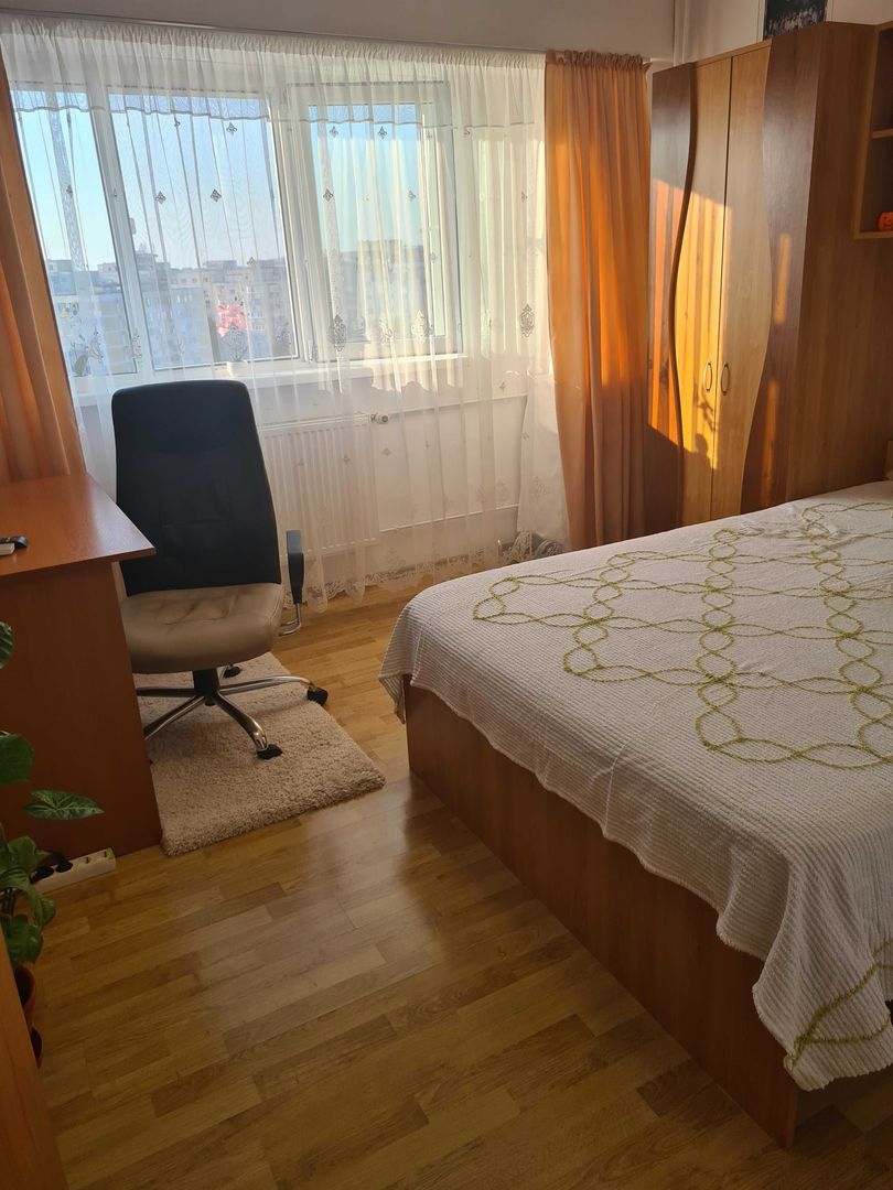 Vanzare Apartament 2 camere, 55 mp, loc de parcare, balcon închis – Sector 5 - Poză 2