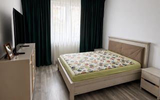 Apartament de vânzare cu 3 camere - Poză 4