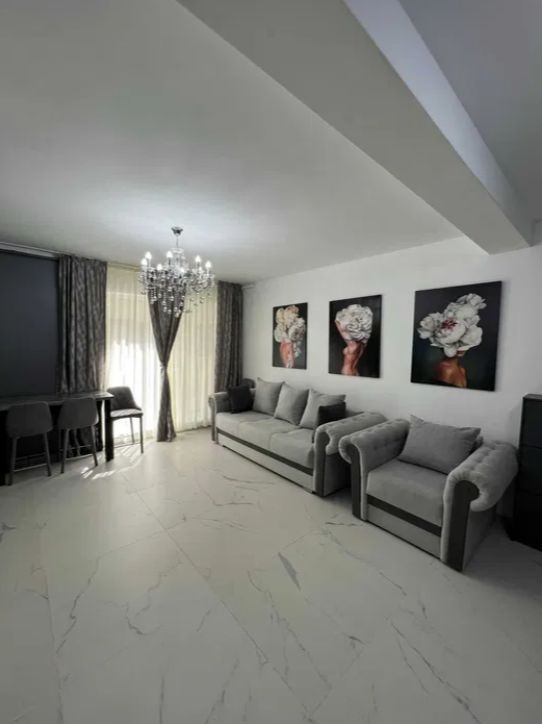 Apartament spatios de inchiriat in vecinatatea scolii Dumbravita - Poză 2