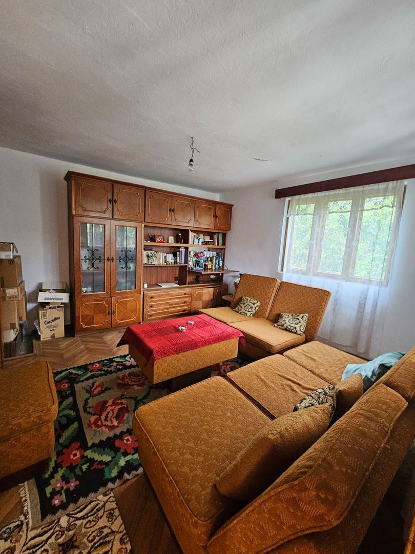 Casa de vanzare Golesti - zona Muzeu - Poză 9