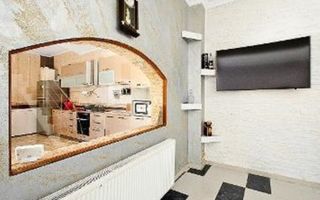 Casa P+1E si teren 370 mp, singur in curte - Piata Centrala - Poză 13