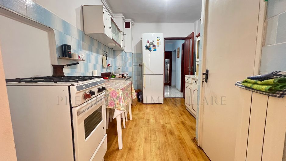 Apartament 3 camere – Etaj 2/4 – Zona de jos - Poză 6