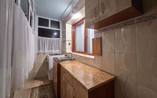 Garsonieră compartimentată în 2 camere - Blv. Republicii - Mobilată - Poză 5