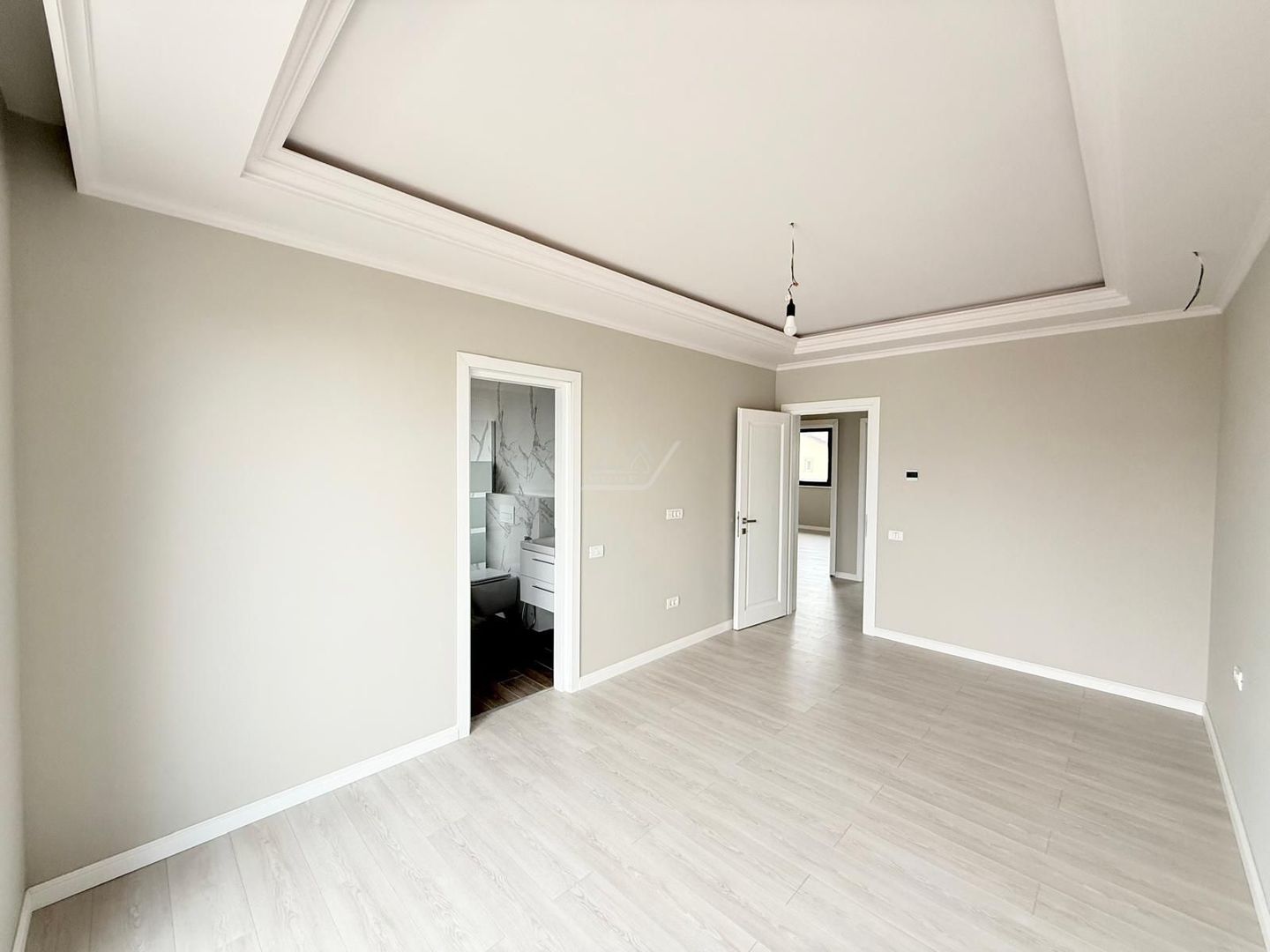 COMISION 0! 4 dormitoare, 3 bai. Toate utilitatile. Finisaje premium. - Poză 13