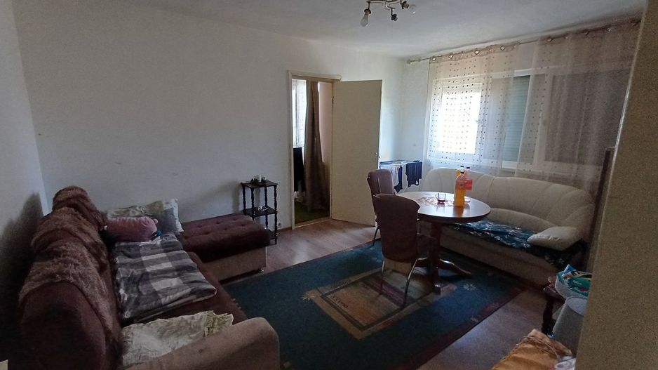 BRASADAS vinde ap 3 cam etaj 3/4 14 Mai. - Poză 1