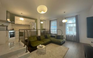 Apartament la casa cu 3 camere de inchiriat - Poză 1