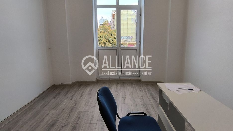 CENTRU HOTEL GRAND(COD03)- Cladire de birouri emblematica ! - Poză 12