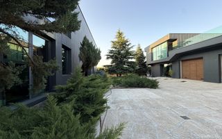 Vila Exclusivista *2223mp teren* / Piscina proprie / 5 garaje / Otopeni - Poză 3