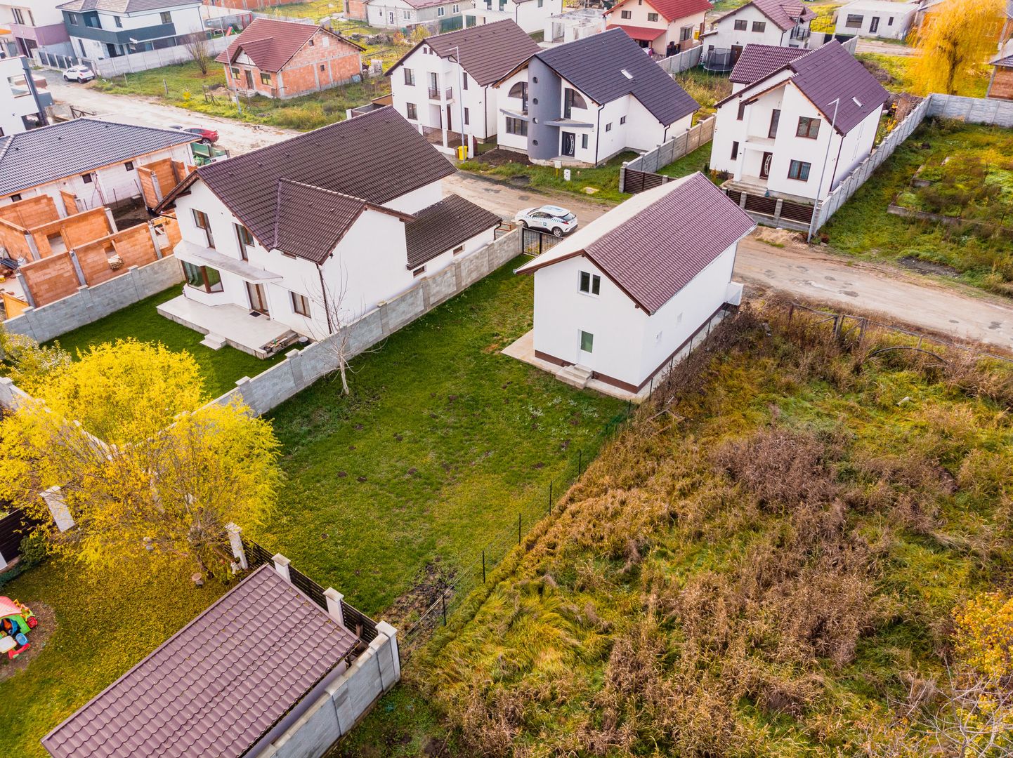 Vilă cu 3 camere la cheie în Bujac - Poză 10