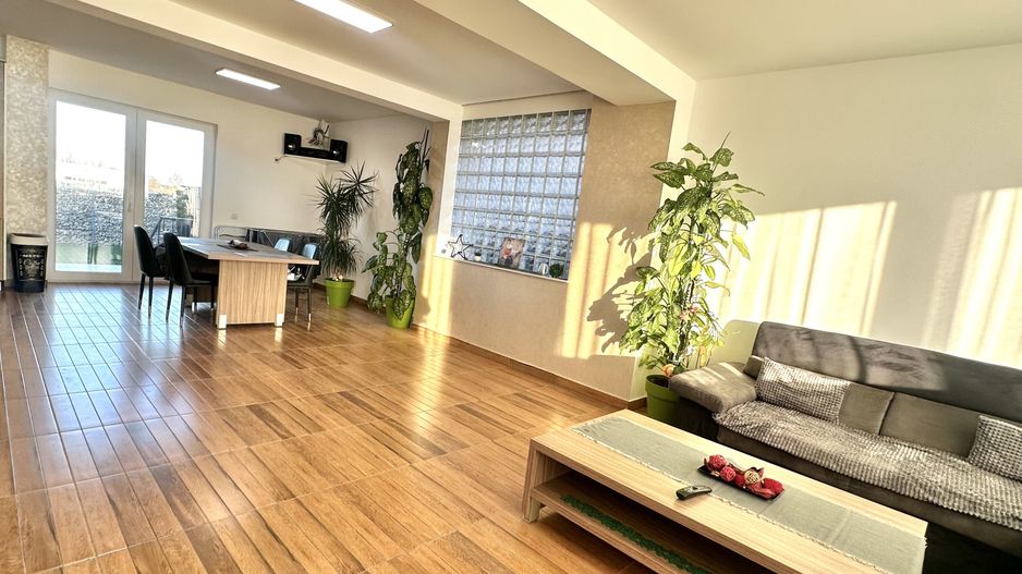 Casă tip duplex de inchiriat, Bartolomeu - Poză 11