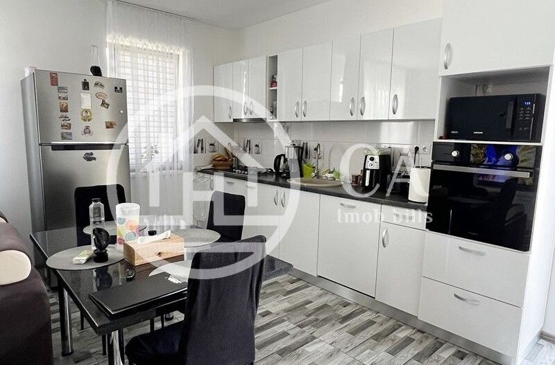 Casă de vanzare cu 4 camere in Cartierul Tineretului, Oradea - Poză 4