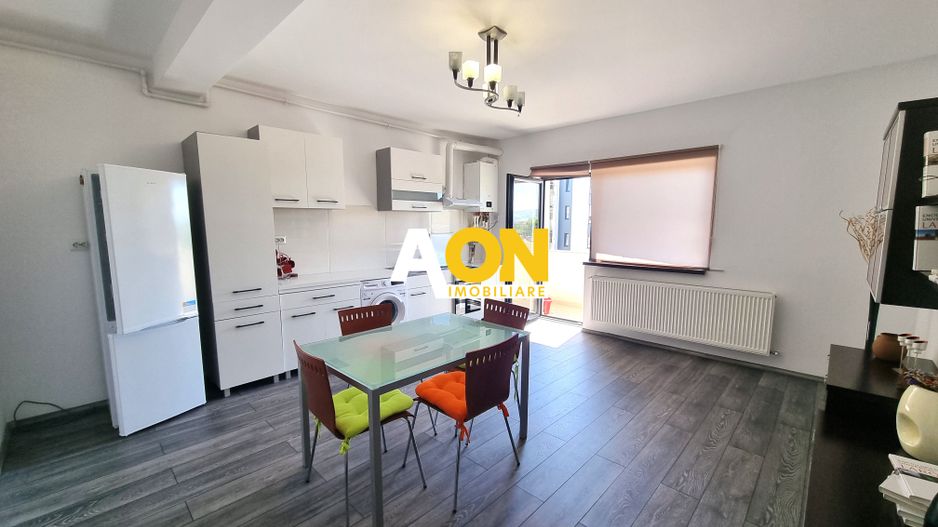 Apartament cu 3 Camere, Etaj Intermediar, Bloc Nou, Centru - Poză 3