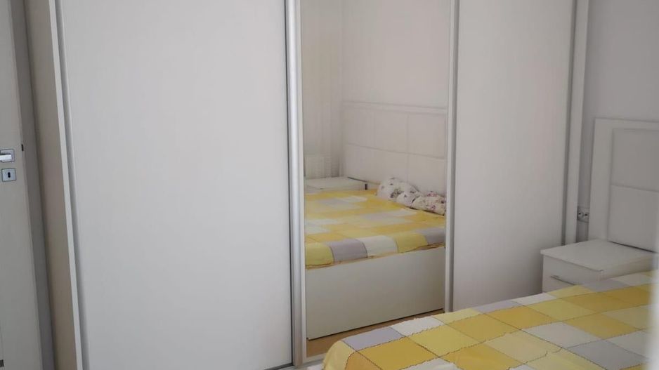 Apartament spatios cu 2 camere decomandat | 63 mp + 2 balcoane | Parcare - Poză 2