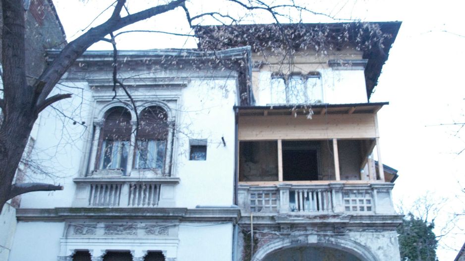 Vand 3 apartamente intr-o vila cu 1 etaj - Poză 6