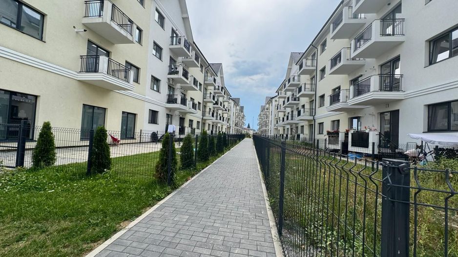 Apartament 3 camere, 71mp, curte 50 mp, Zona Selimbar. - Poză 3