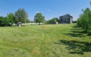 Vila deosebita, D+P+E+M, nefinalizata, 10 camere,2838m2, negociabil - Poză 15