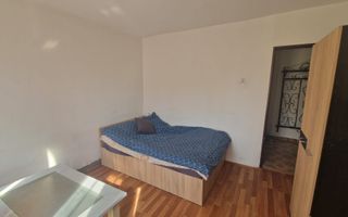 Apartament spațios și bine izolat - Poză 4