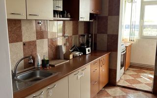 3 camere decomandat, centrala proprie, parcare inclusă, AC în fiecare cameră - Poză 4