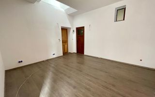 De vânzare – Clădire impresionantă, 11 camere, 9 dormitoare, Păcurari - Poză 18