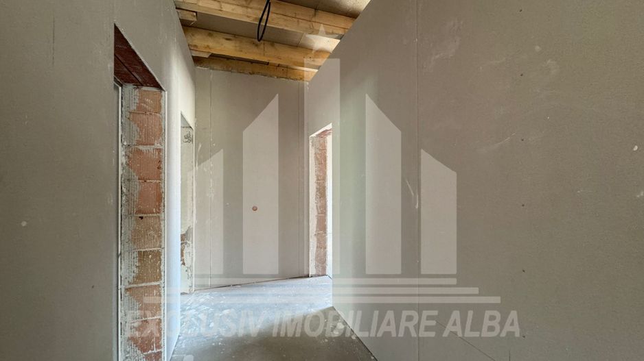 Casa individuala la asfalt cu toate utilitatile, Micesti - Poză 6