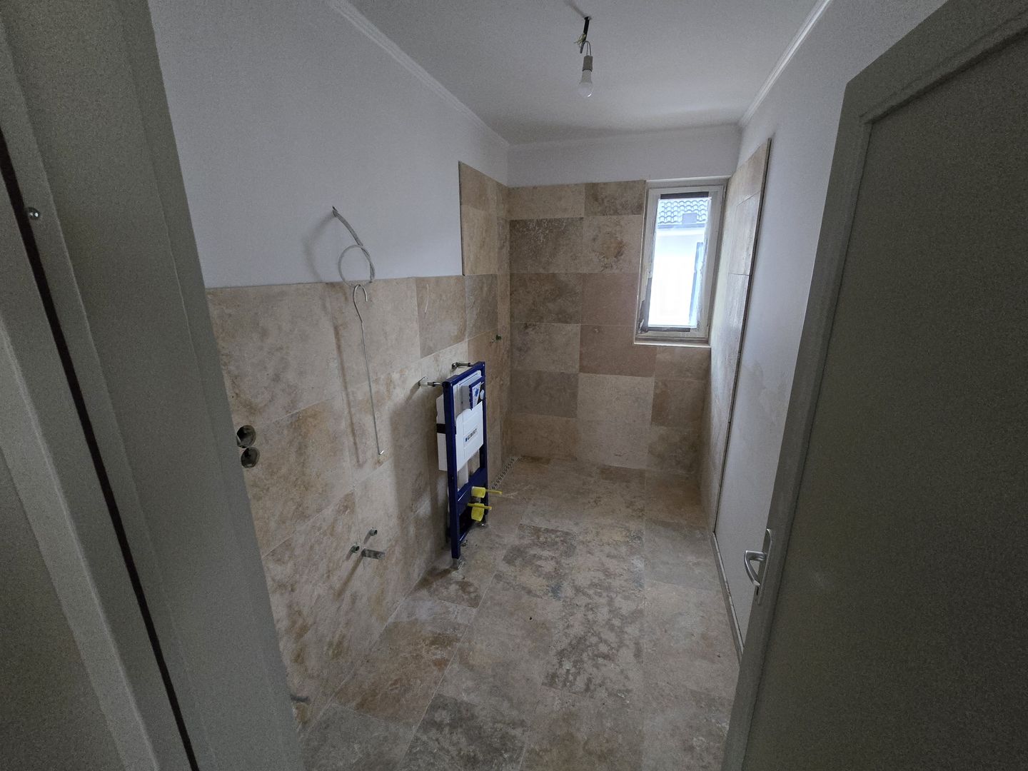 Casa la cheie 130mp 4 camere,2 băi,700mp teren,Livezeni - Poză 13