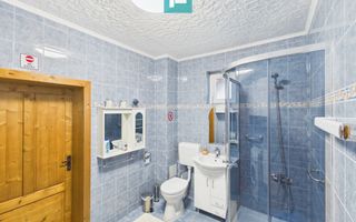 Casă renovată cu curte mare de închiriat în Rontău - Poză 5