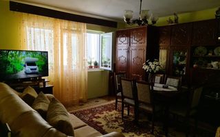 Ag EUROPA vinde ap. 4 cam. in Micro 16 la etajul 3 FINISAT si MOBILAT. - Poză 2