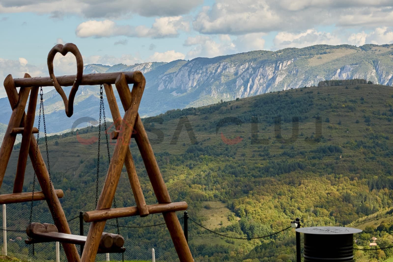 Afacere de vanzare, 2 cabane+sala de evenimente, la cheie, Apuseni! - Poză 9