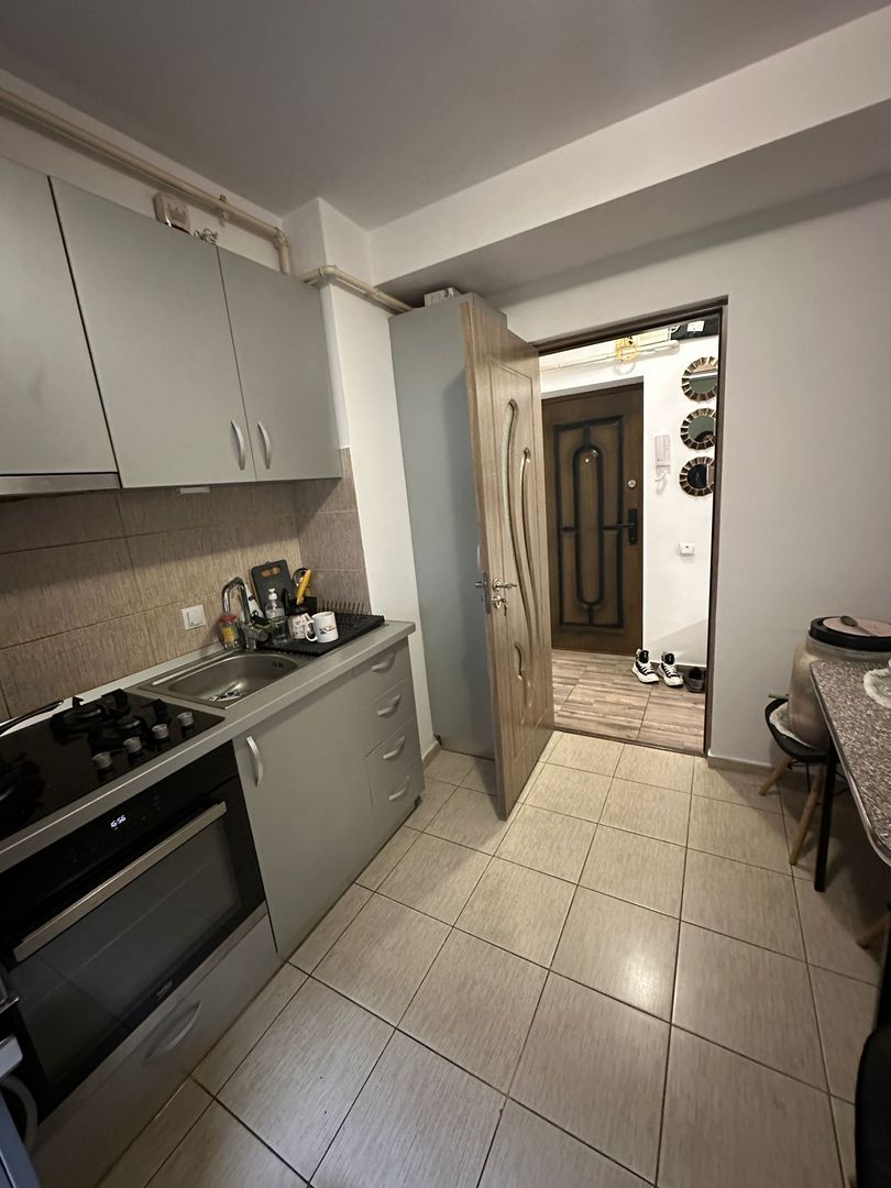 Apartament decomandat 3 Camere Turnu Magurele - Poză 8