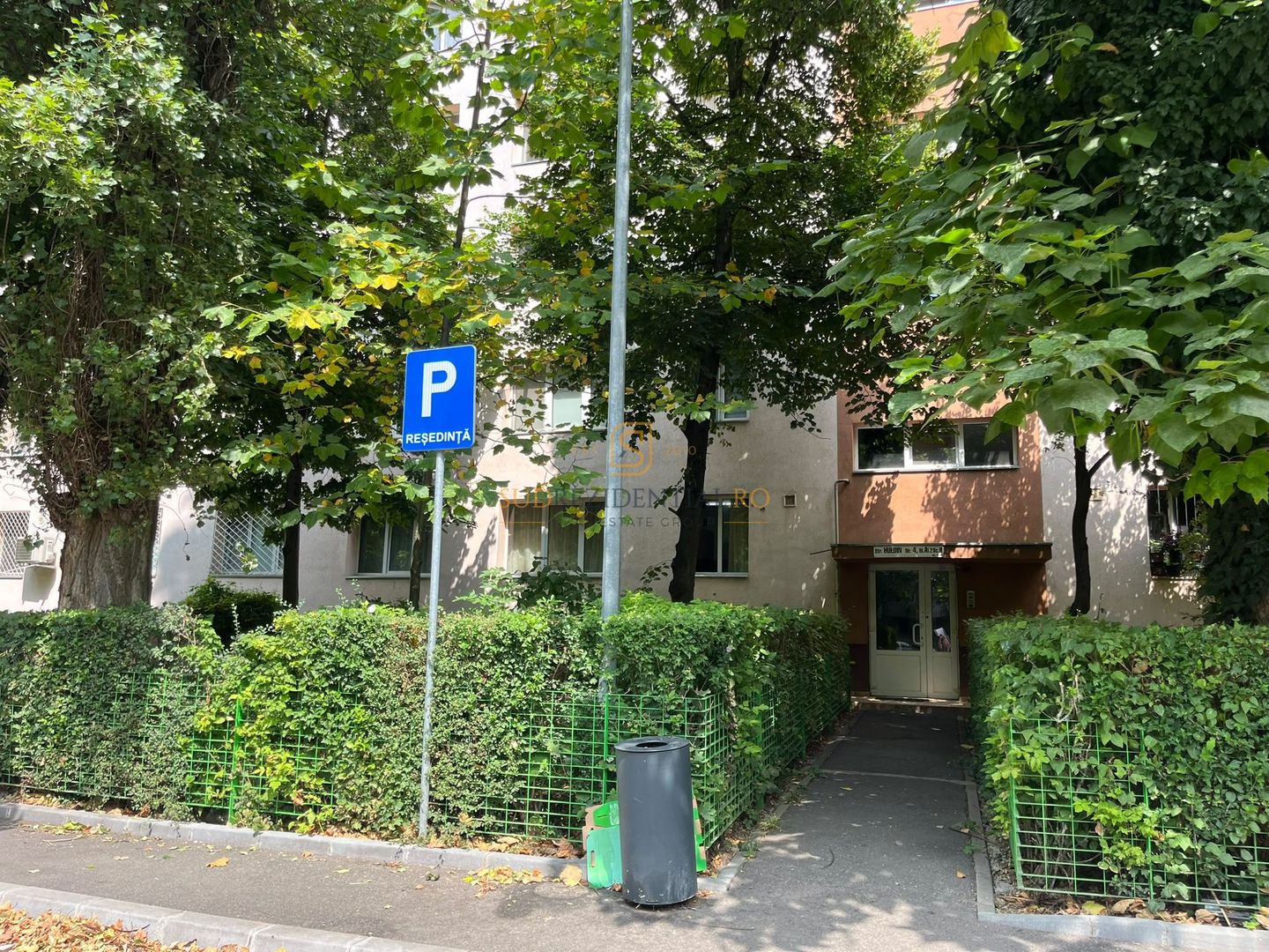 Apartament 3 camere, Strada Huedin, zona Bd. Brancoveanu - Poză 1