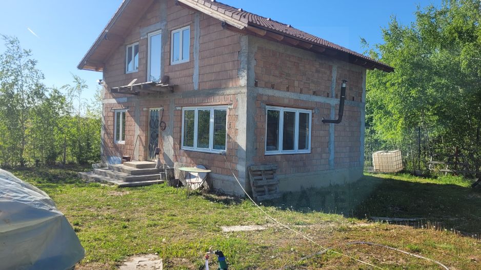 Casa individuala 150 mp 4 camere  pe Valea Avrigului,teren 1050 mp - Poză 1